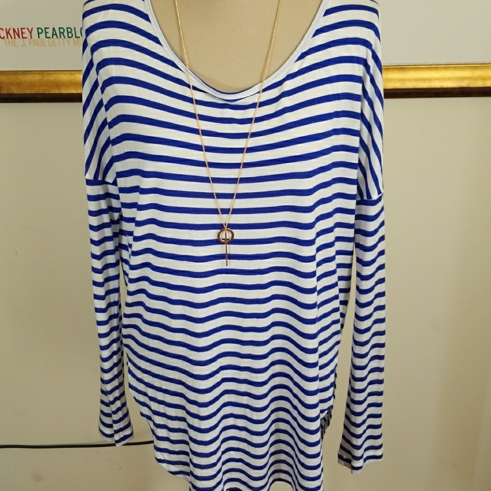 Banana Republic striped long sleeves top. Size M